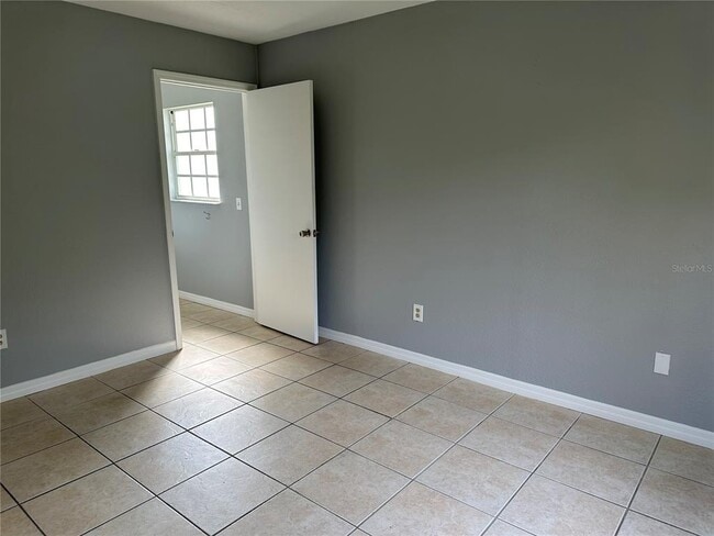 Building Photo - 425 Ricold Terrace
