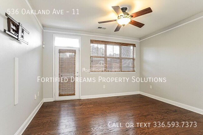 Foto del edificio - 536 Oakland Ave