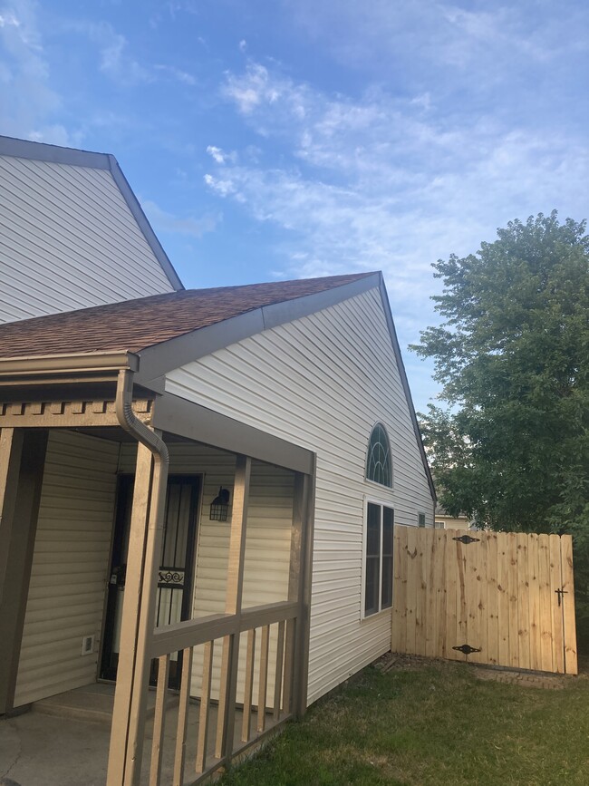Building Photo - 10792 Bay Ln