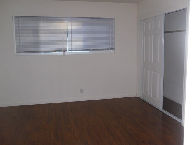Building Photo - 1380 Old Stone Way