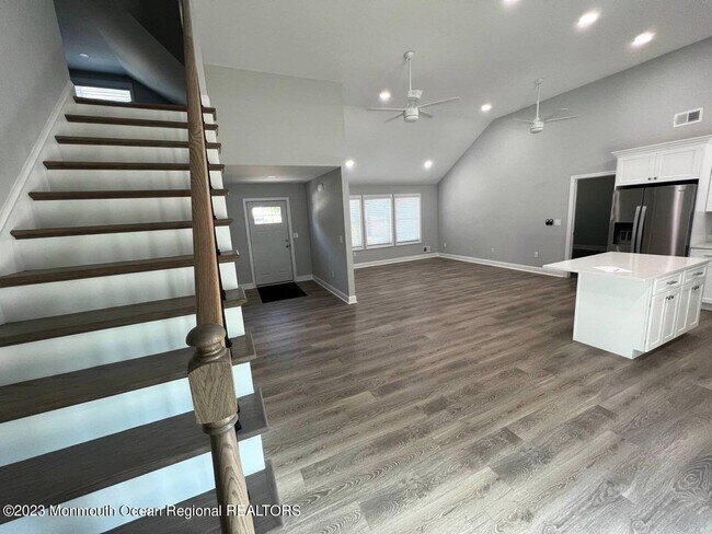 Foto del edificio - 18 Lasatta Ave