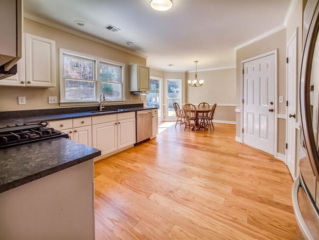 Foto del edificio - 3717 Lance Bluff Ln