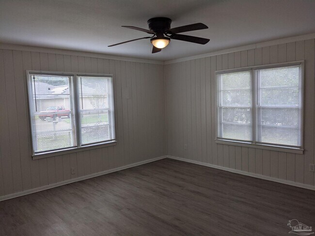 Foto del edificio - 8320 Binkley St