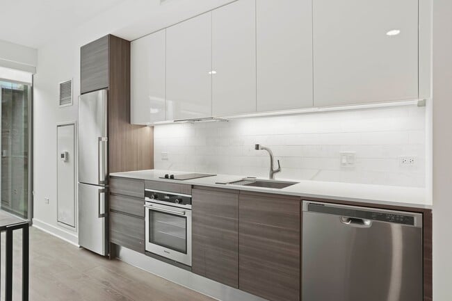 Photo - 420 N Franklin St Apartment