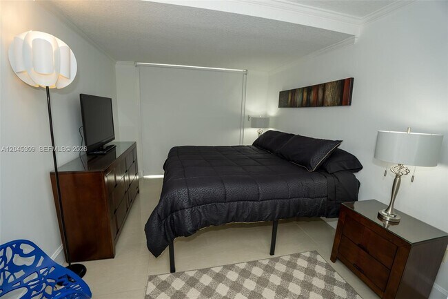 Foto del edificio - 2951 S Bayshore Dr