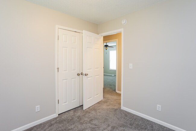 Building Photo - Gorgeous 3 Bedroom Home in Excelsior Springs!