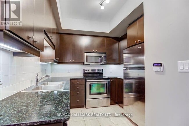 Building Photo - 50 Absolute Ave