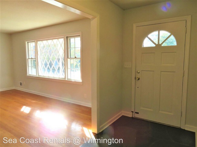 Building Photo - 3 br, 2 bath House - 37 S. Cardinal Drive