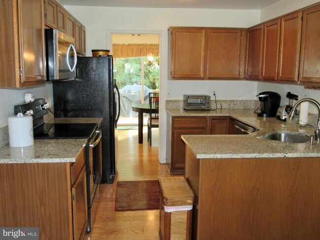 Foto del edificio - 14 Tivoli Lake Ct