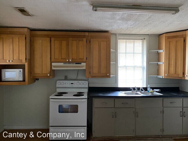 Foto del edificio - 3 br, 1 bath House - 3105 Fish Hatchery Rd.
