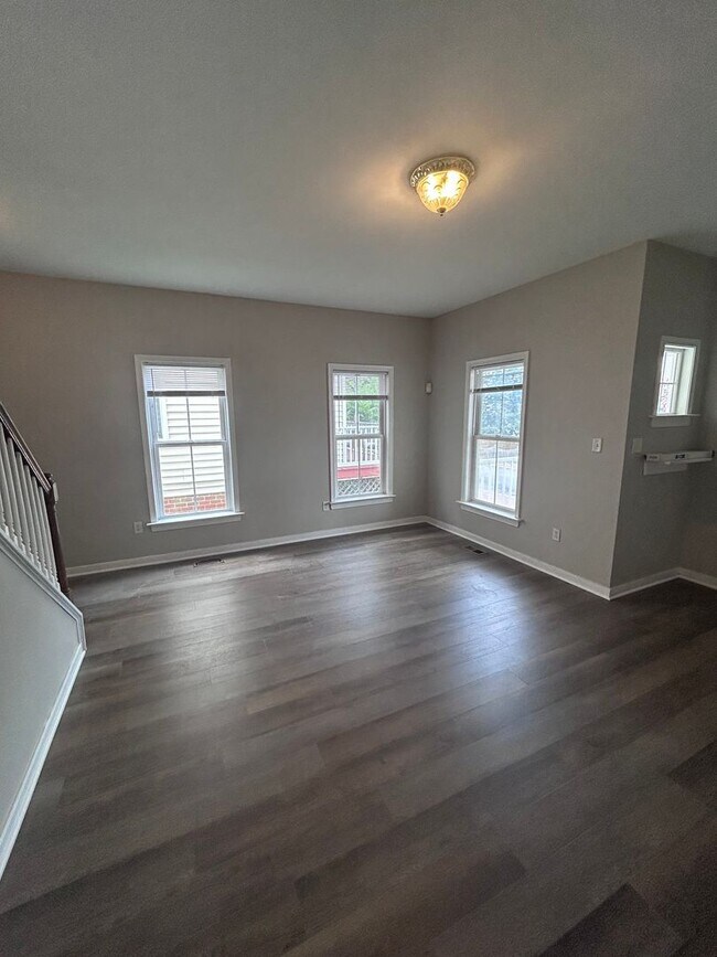 Foto del edificio - Coming Soon! | Spacious 4-Bedroom Home | C...