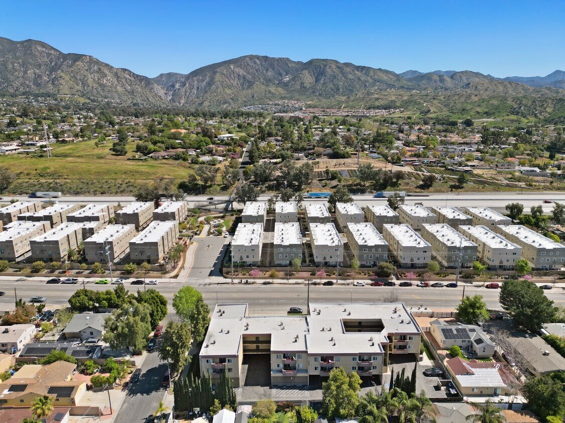 Primary Photo - Updated 1BD/1BA Apartment in well maintain...