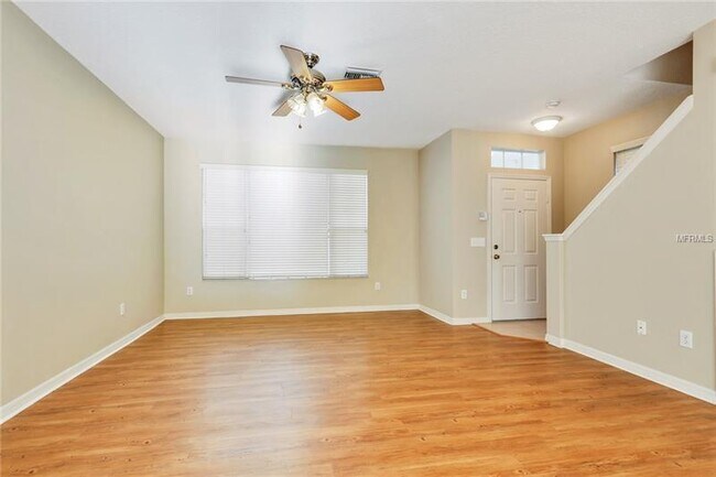Building Photo - 2223 Golden Oak Ln