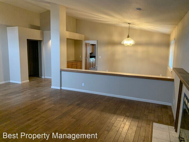 Building Photo - 3 br, 2 bath House - 2240 Colonial Ct