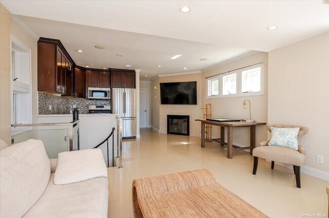 Building Photo - 831 Oceanfront