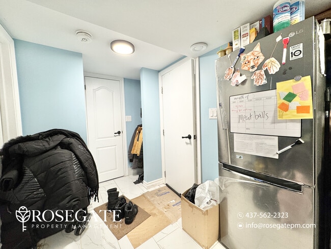 Photo du bâtiment - Cozy 1-Bedroom Basement Apartment in a Quiet Oshawa Neighbourhood