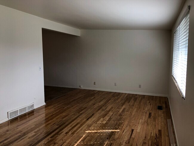 Foto del edificio - 2305 S 1700 E