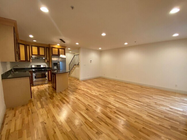 Foto del edificio - 2448-2452 Geary Blvd