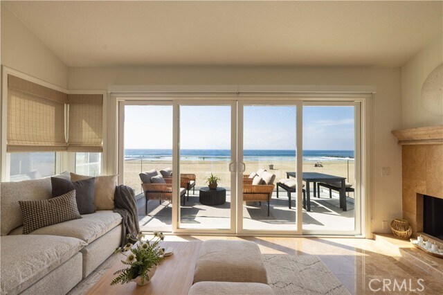 Building Photo - 3012 W Oceanfront
