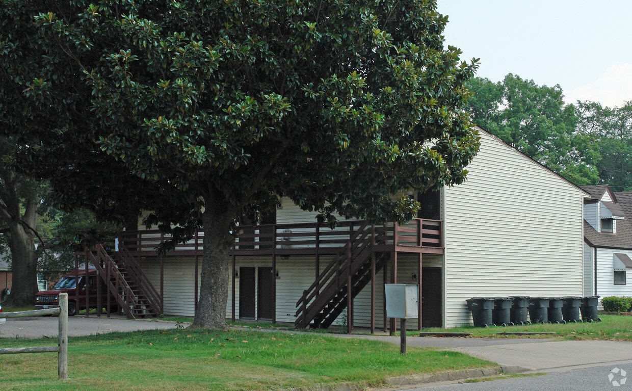 Primary Photo - 3514-3528 South St
