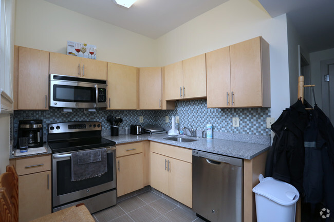 Interior Photo - Algonquin Apartments