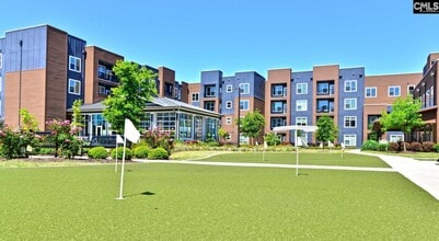 Building Photo - 440 Town Center Pl