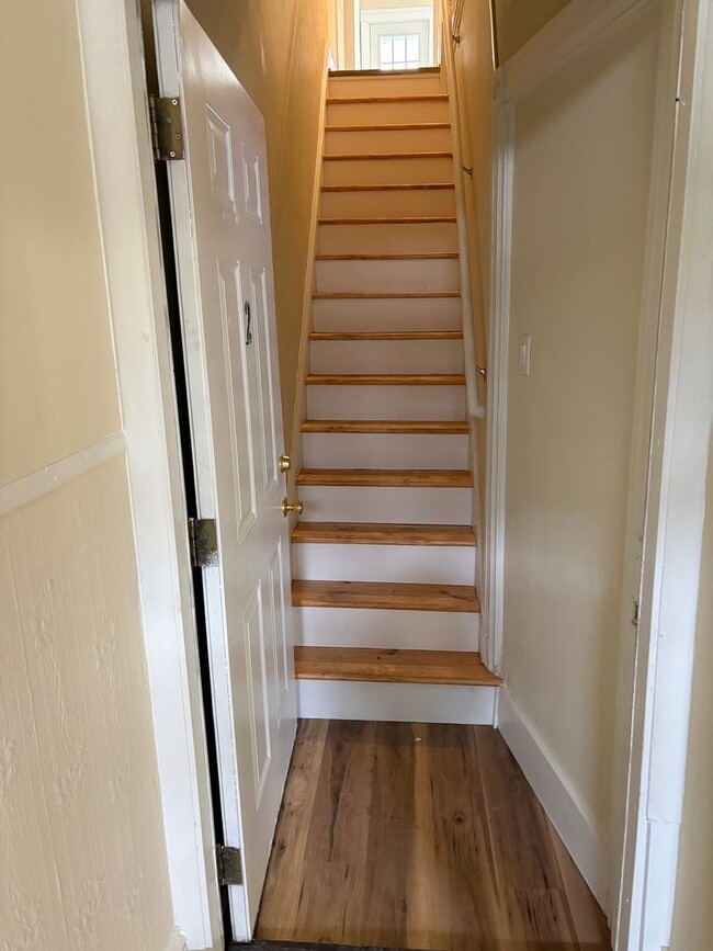 Photo - 729 W Lafayette St Apartment