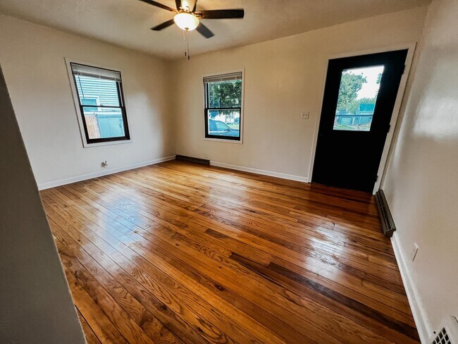 Foto del edificio - 1606 Ashland Ave