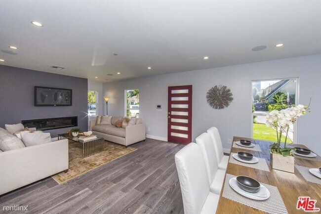 Building Photo - 4 br, 5 bath House - 15239 La Maida St