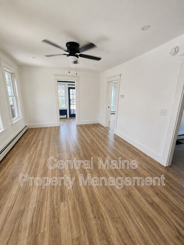 Foto del edificio - 485 Tuner St