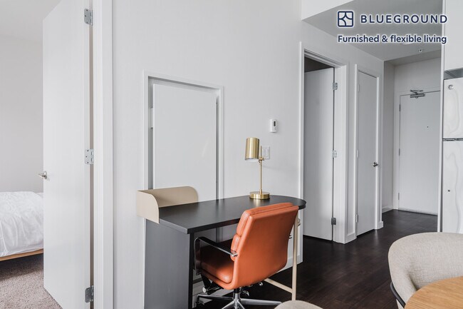 Foto del edificio - 288 106th Ave NE