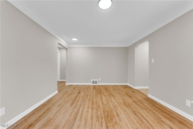 Foto del edificio - 4821 E 84th St