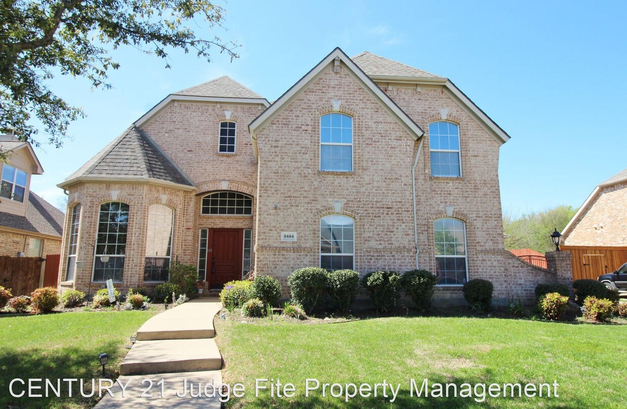 Primary Photo - 5 br, 4 bath House - 2484 Lakewood Drive