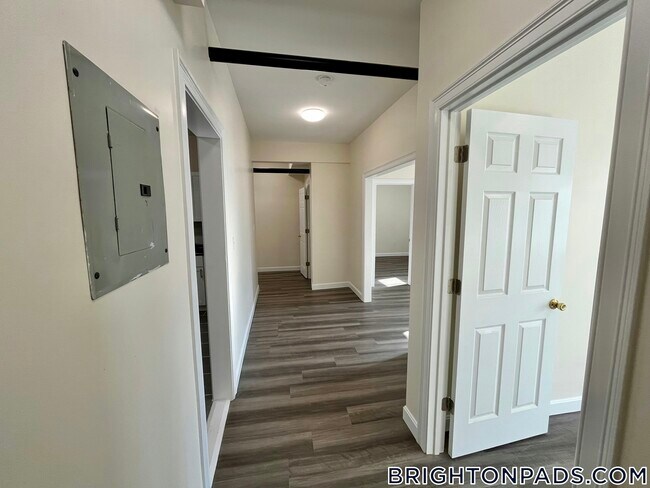 Building Photo - 127 Washington St