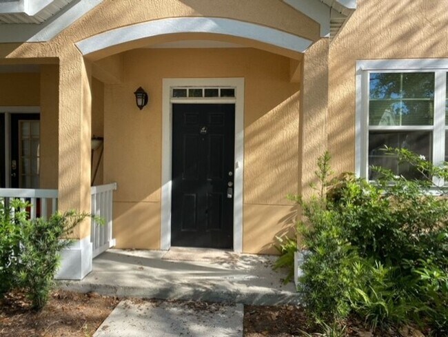 Foto del edificio - Hamptons in Metrowest  3 bedroom 2 Bath wi...