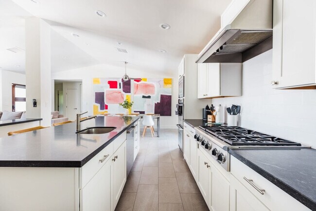 Building Photo - 3344 N 62nd St