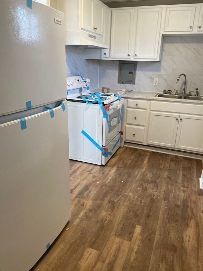 Foto del edificio - Newly Renovated One Bedroom