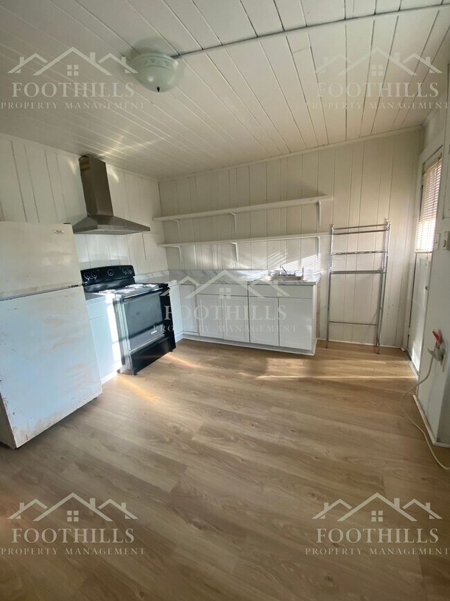 Foto del edificio - Cozy 1BR/1BA Home with Modern Comforts in ...