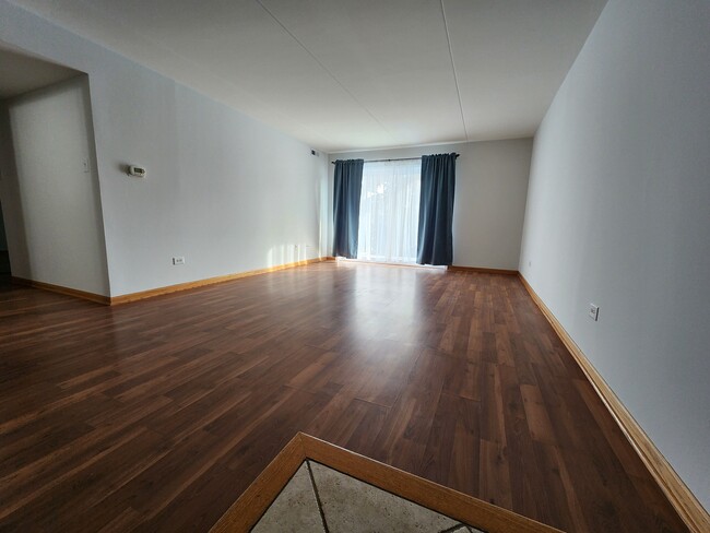 Foto del edificio - 5231 James Ln