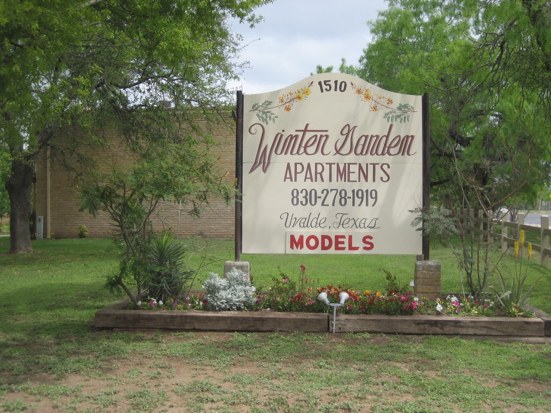 Primary Photo - Uvalde Flats Apartments