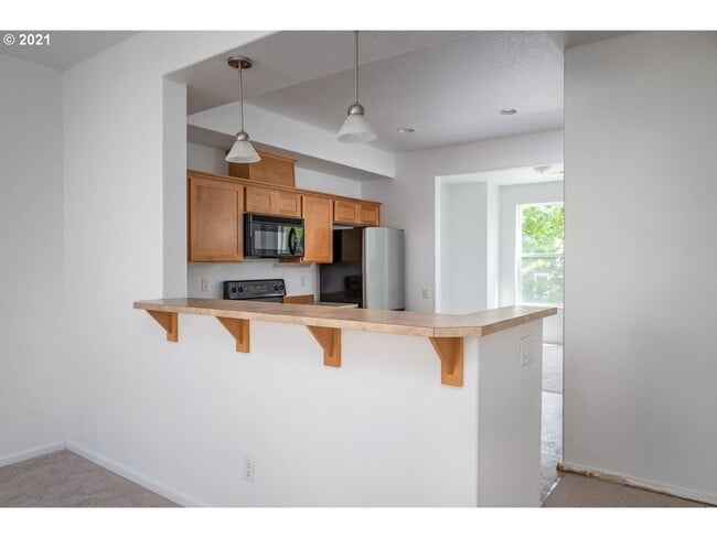 Building Photo - Great Townhouse near Tanasborne