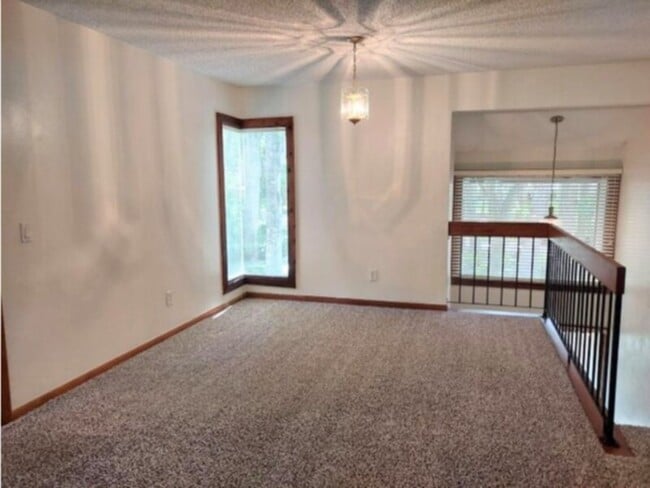 Building Photo - Palm Coast Condo: UNFURNISHED 2 bedroom, 2 bath  www.WeRentSunshine.com