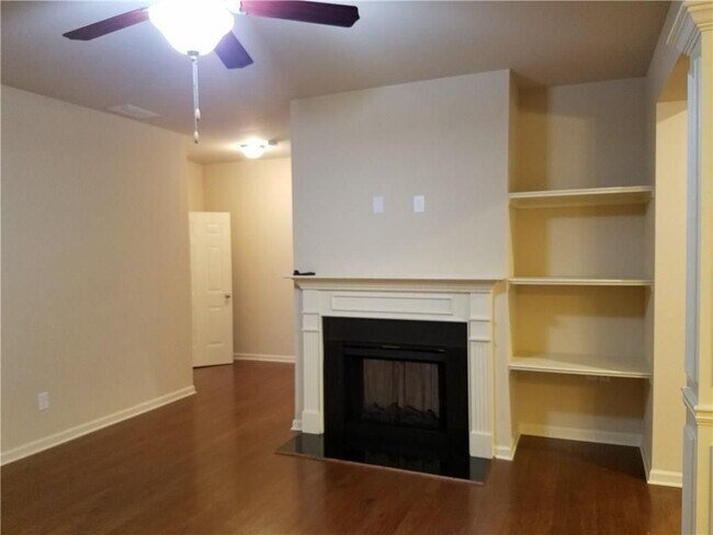 Foto del edificio - 3514 Brockenhurst Dr