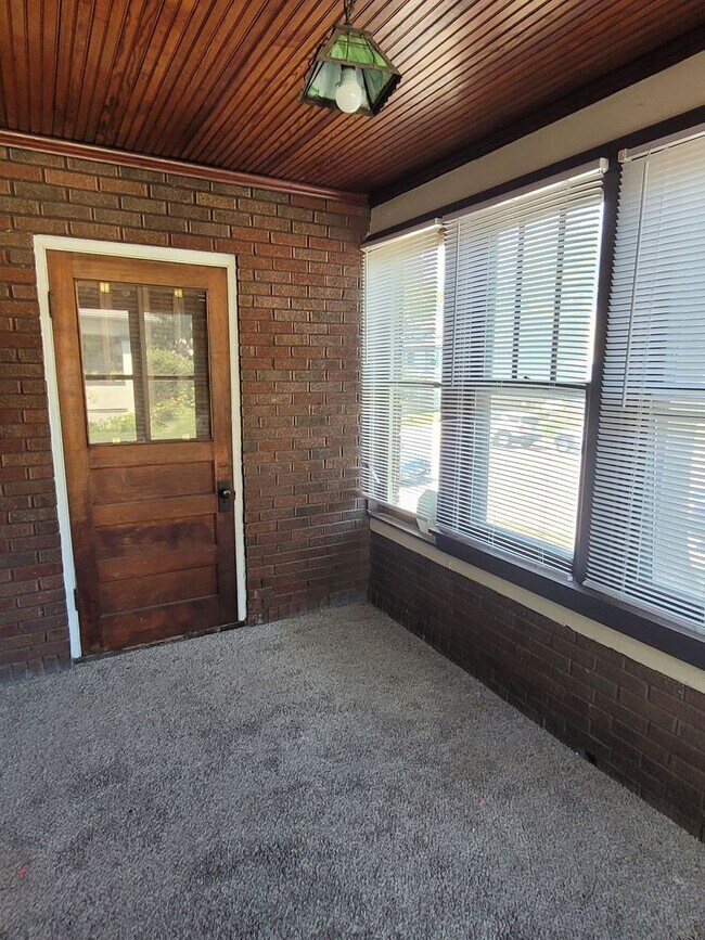 Foto del edificio - Charming home DOWNTOWN, steps from Columbia College