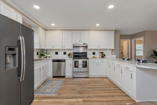 Foto del edificio - 127 Kathy Rd