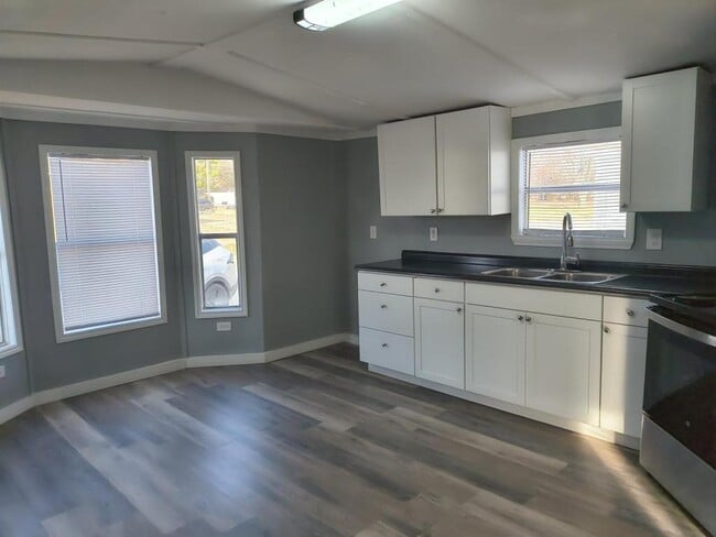 Foto del edificio - 814 S Kern Ave