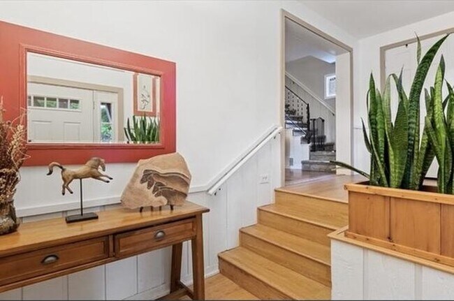 Building Photo - 1034 Chestnut St