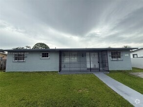 Building Photo - 29500 SW 144th Ave
