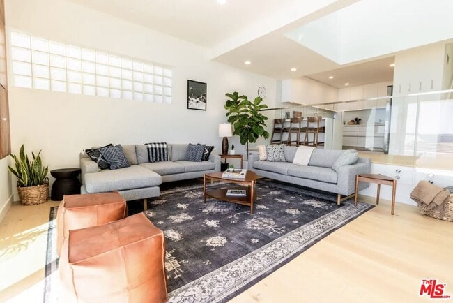 Building Photo - 21349 Rambla Vista