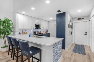 Building Photo - 8770 Azalea Ct